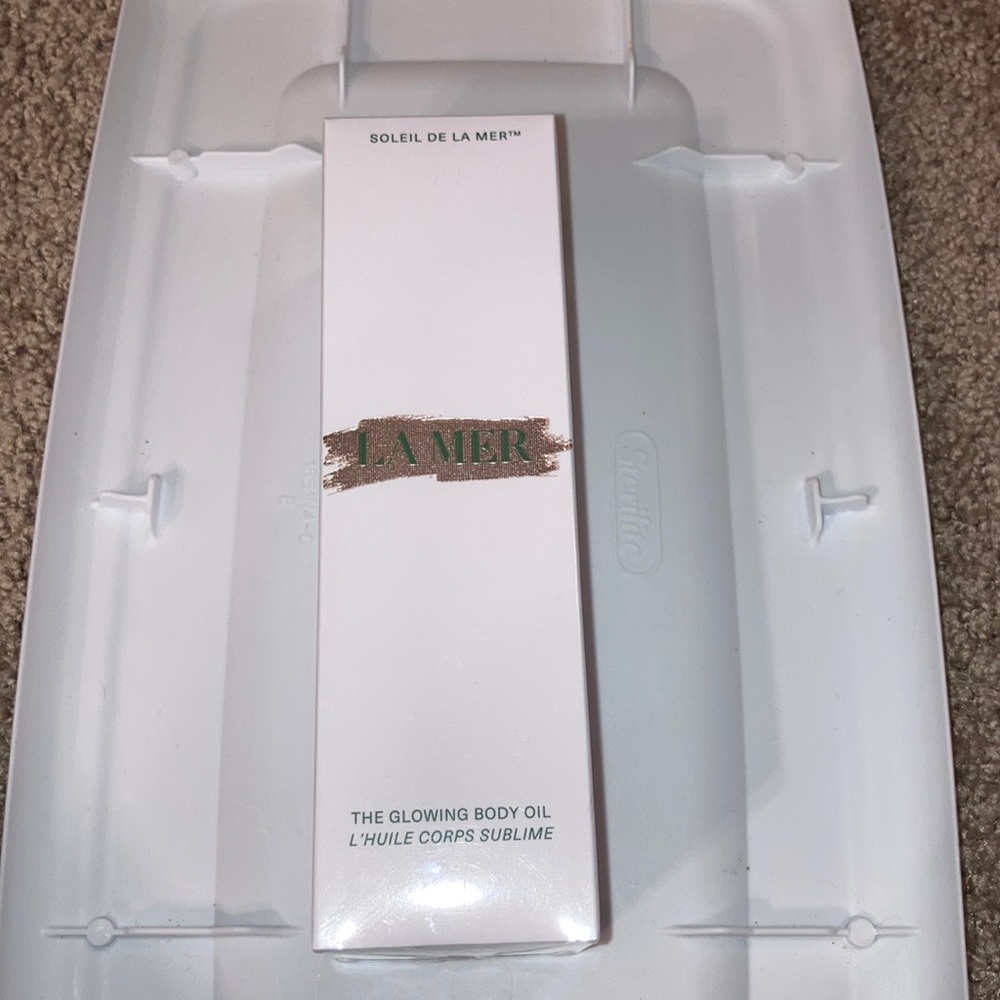 La Mer The Glowing Body Oil - White and Green